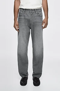 Lightweight straight-leg jeans