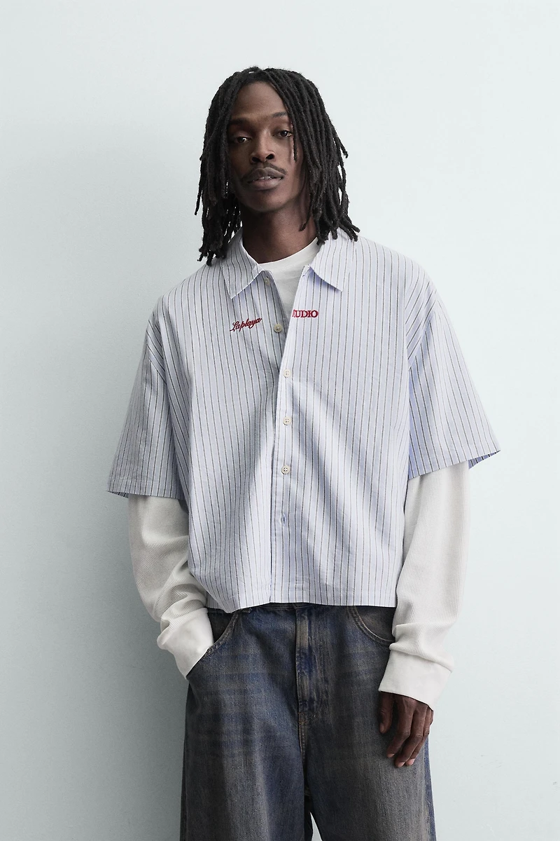 CHEMISE À RAYURES AVEC MANCHES EFFET DOUBLE