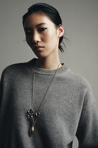 FLOWER METAL NECKLACE