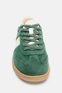 COLORED SNEAKERS