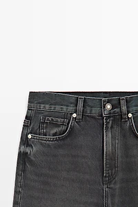 High-waist wide-leg jeans