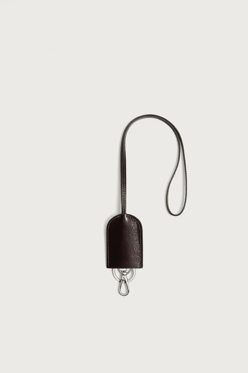 LEATHER PENDANT KEYCHAIN