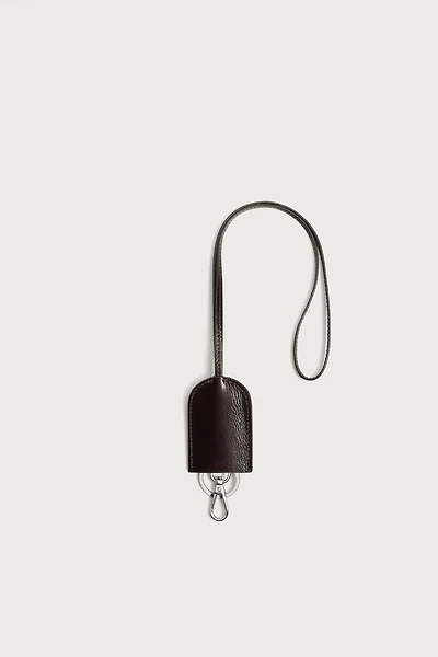 LEATHER PENDANT KEYCHAIN