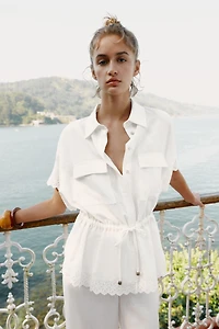 CHEMISE AVEC RAMIE ET DENTELLE