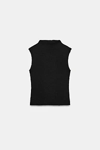 TEXTURED MOCK NECK TOP