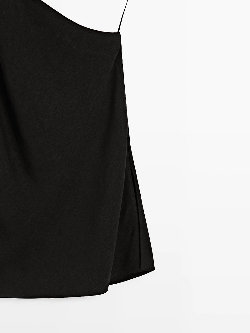 Top asymétrique détail dos en lin