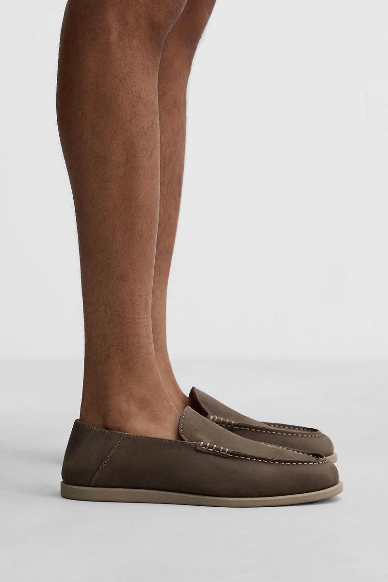 MOCASSINS EN CUIR CASUAL