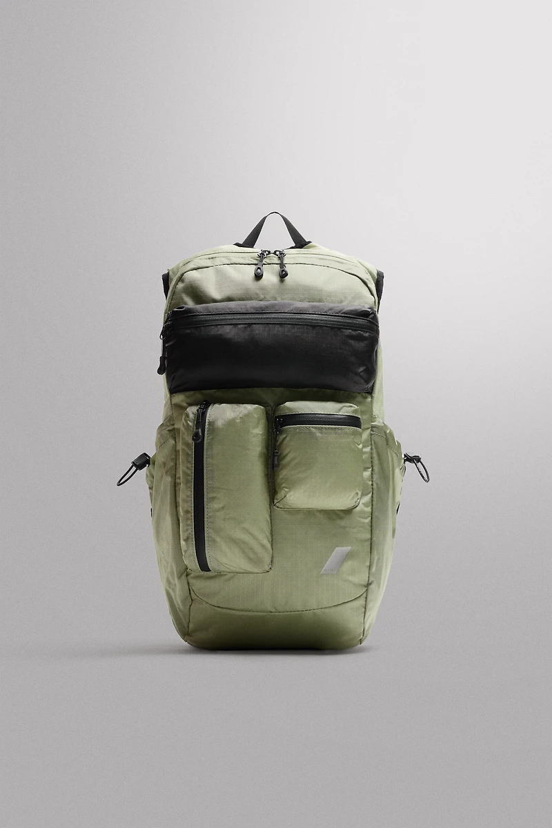 MULTI-POCKET SPORTS BACKPACK