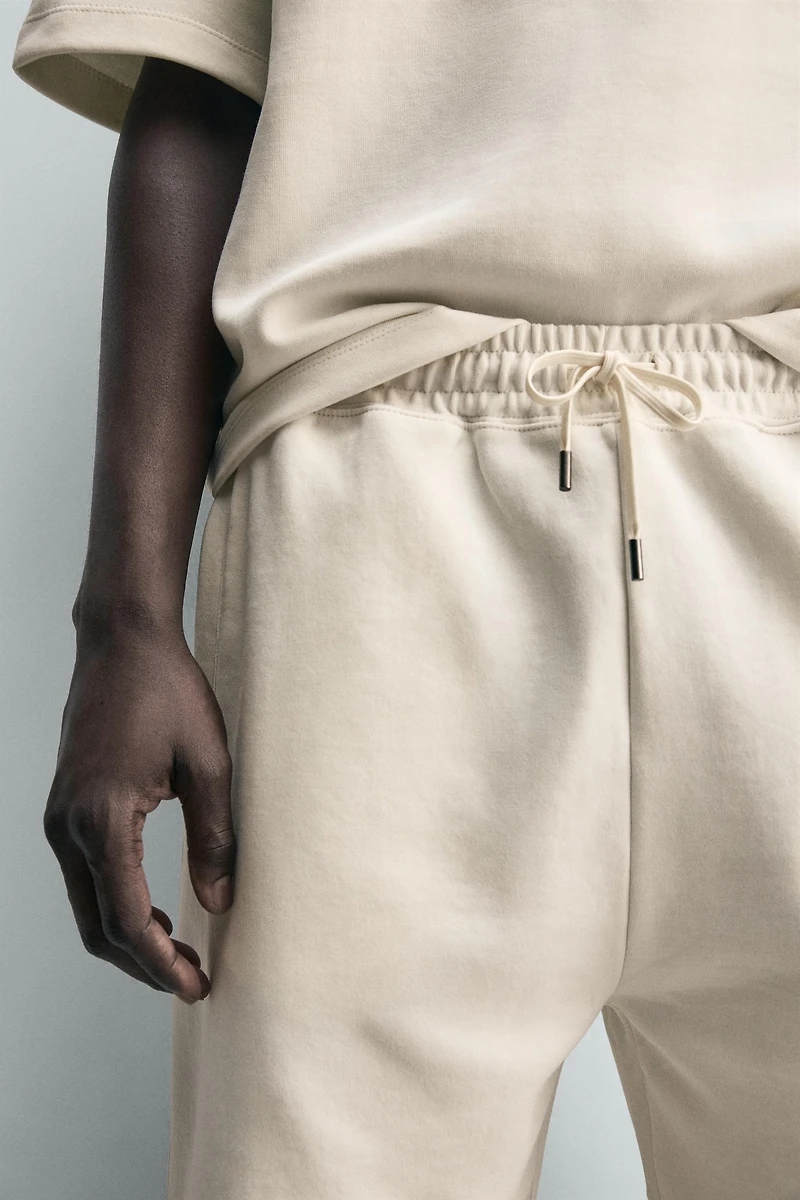 BERMUDA JOGGER RELAXED FIT INTERLOCK