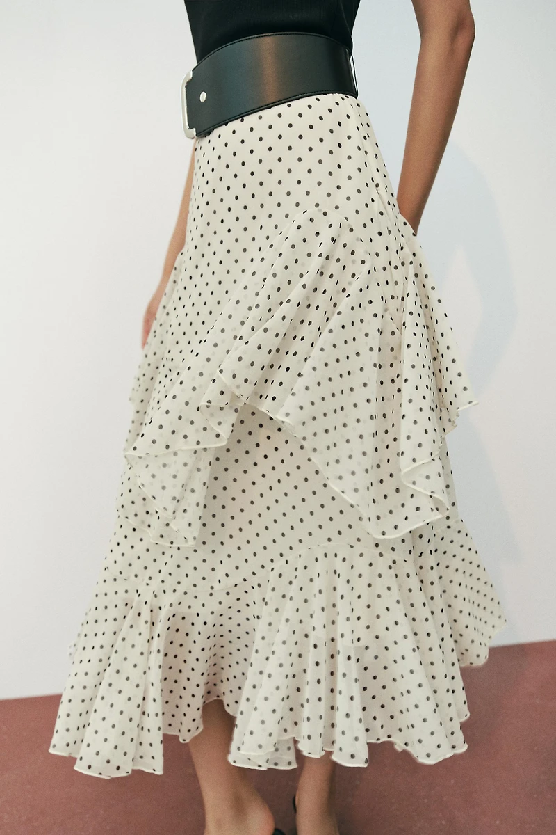 ROBE BIMATIÈRE À POIS AVEC VOLANTS ET CEINTURE