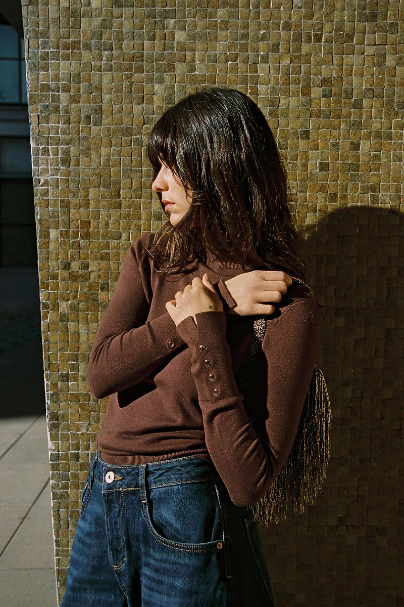 PULL BASIQUE EN MAILLE UNIE