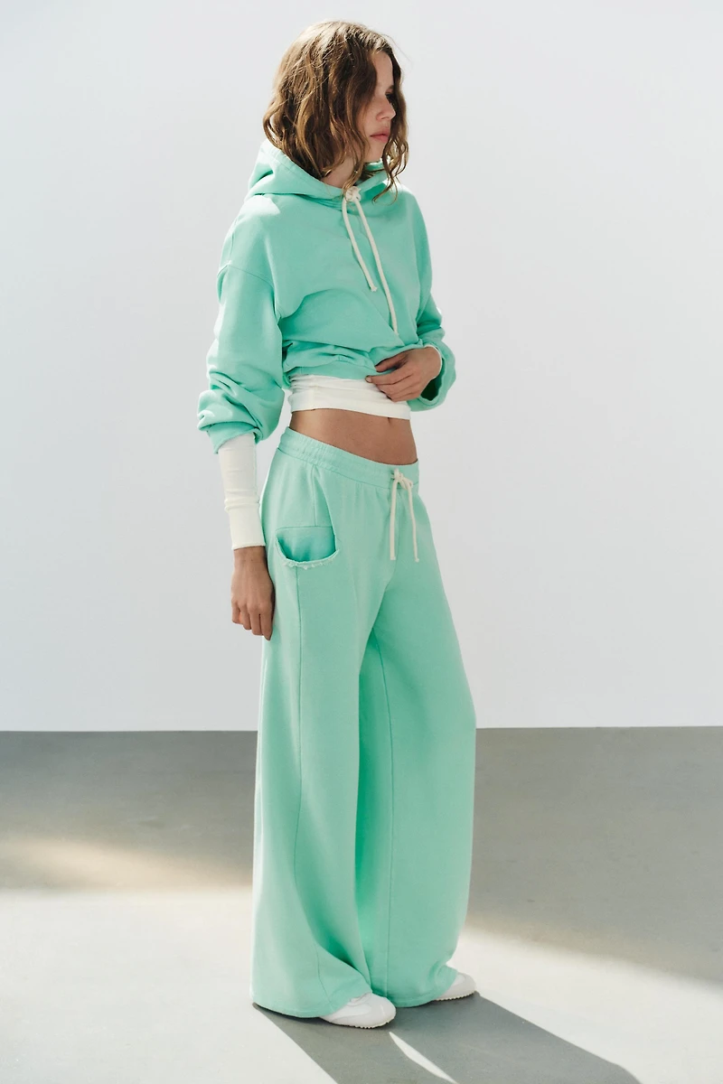FLUORESCENT CROPPED HOODIE