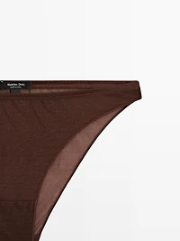 Culotte semi-transparente métallisée