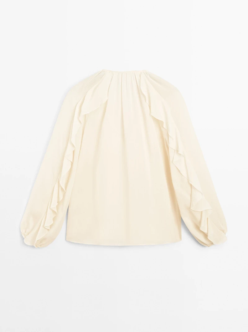 Flowing blouse with ruffles