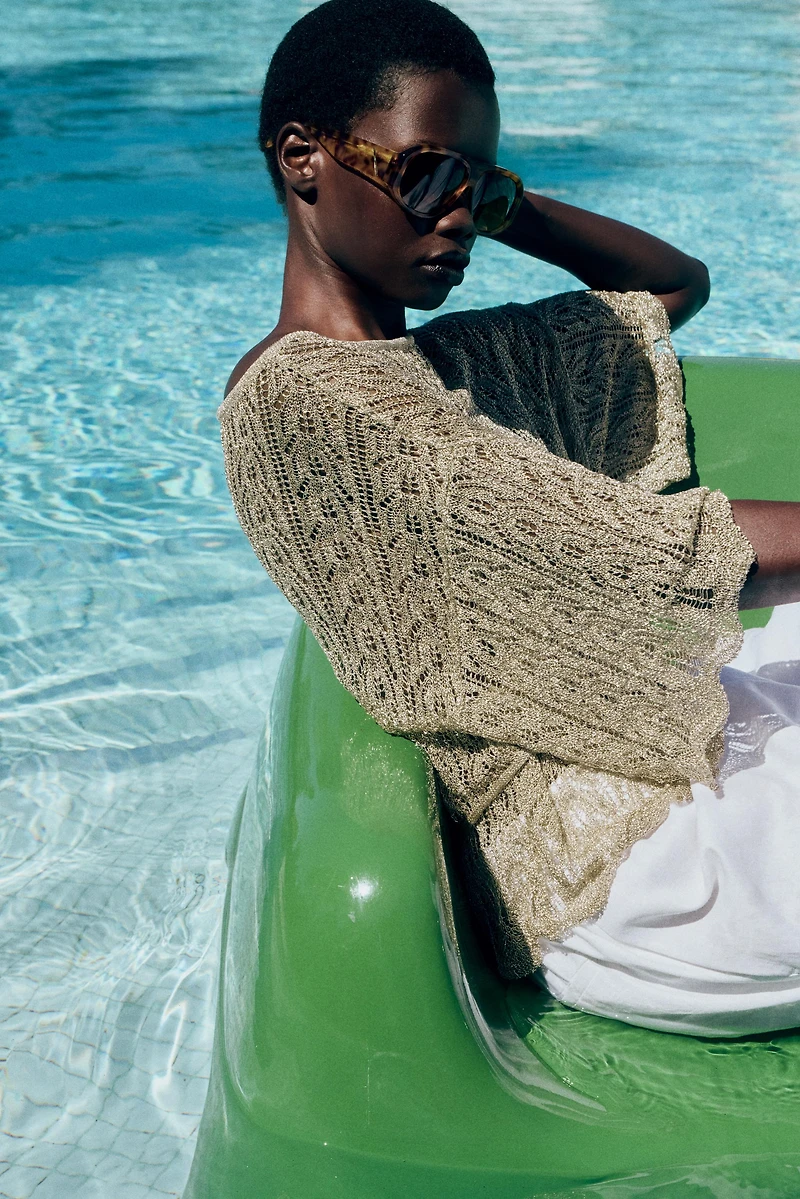 METALLIC THREAD KNIT TOP WITH BELT