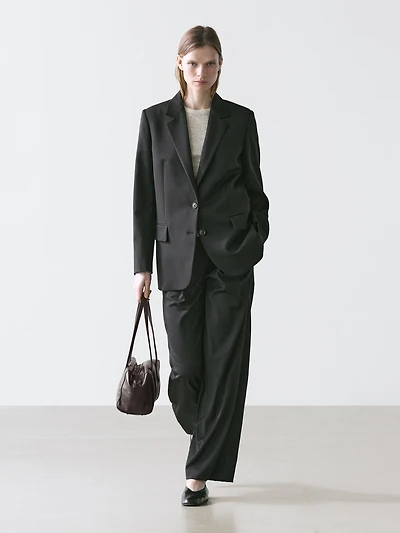 100% extra fine wool two-button blazer