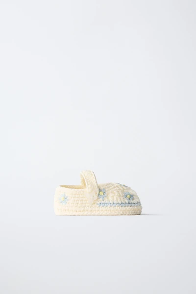KNIT BOOTIES
