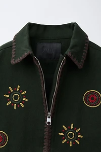 CONTRAST EMBROIDERY JACKET