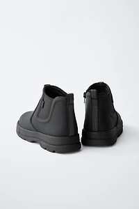 RUBBERIZED BOOTS