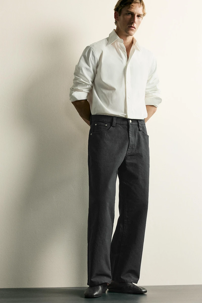 STRAIGHT RELAXED FIT JEANS