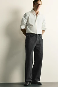 STRAIGHT RELAXED FIT JEANS