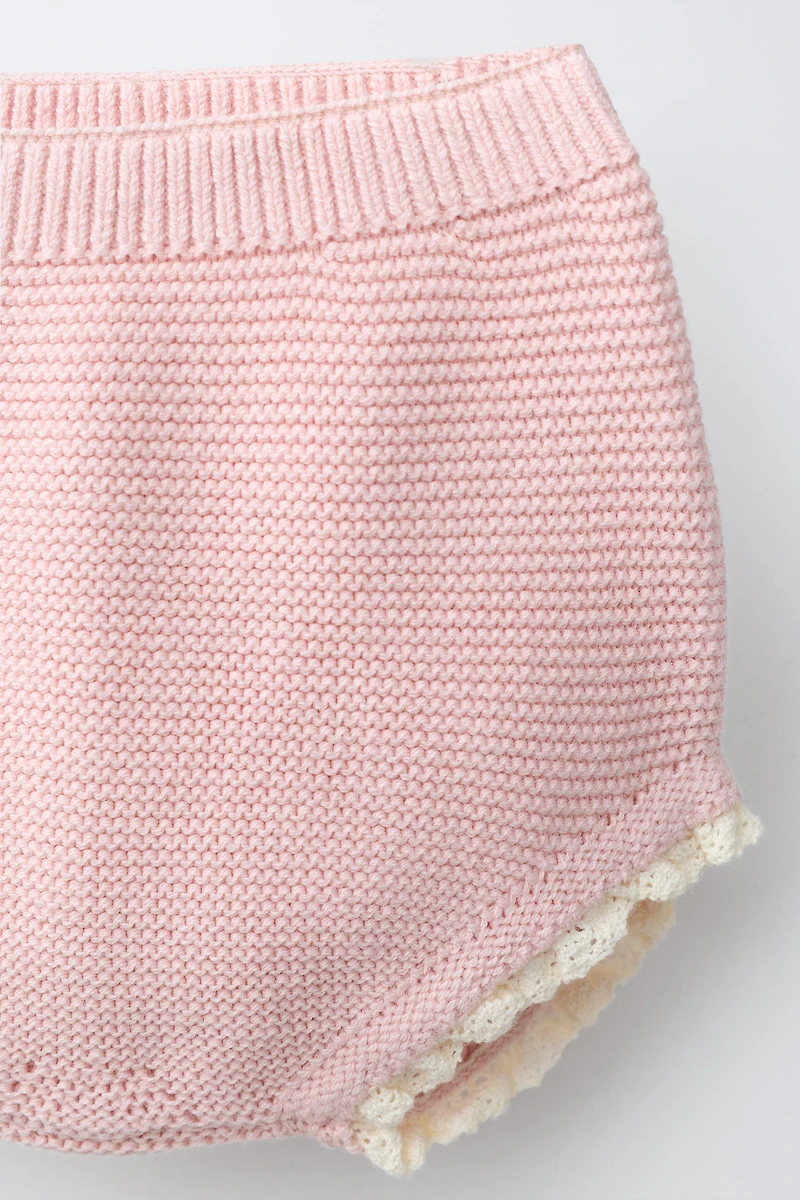CONTRAST LACE KNIT BOTTOMS