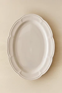 RAISED DESIGN PORCELAIN SERVING DISH