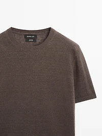 Lightweight 100% linen knit T-shirt