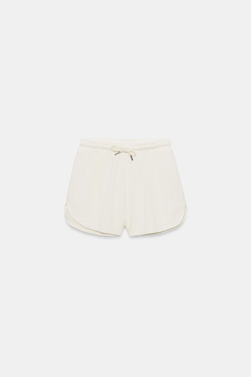TEXTURED SHORTS