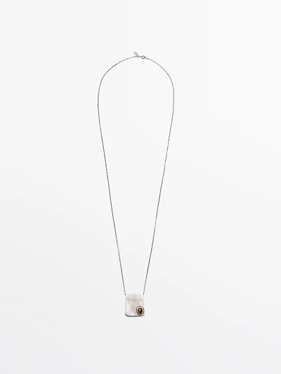 Pendentif carré avec pierre