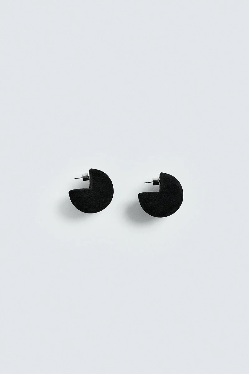 OVERSIZE VELVET EARRINGS HARRY LAMBERT FOR ZARA X DISNEY