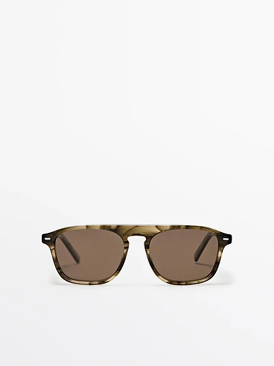 D-frame sunglasses