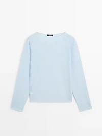 Pull en maille à col bateau