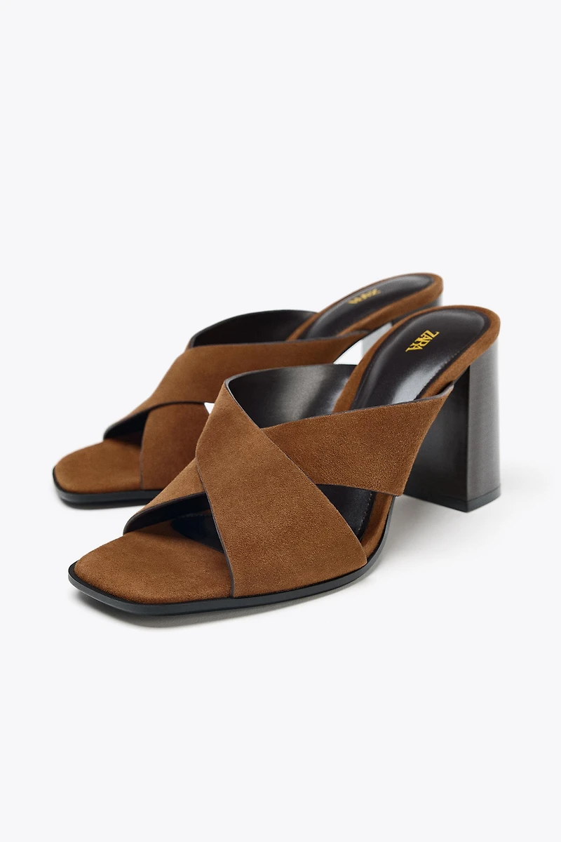 WIDE HEELED SPLIT LEATHER SANDALS
