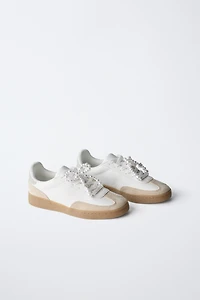 BASIC SNEAKERS