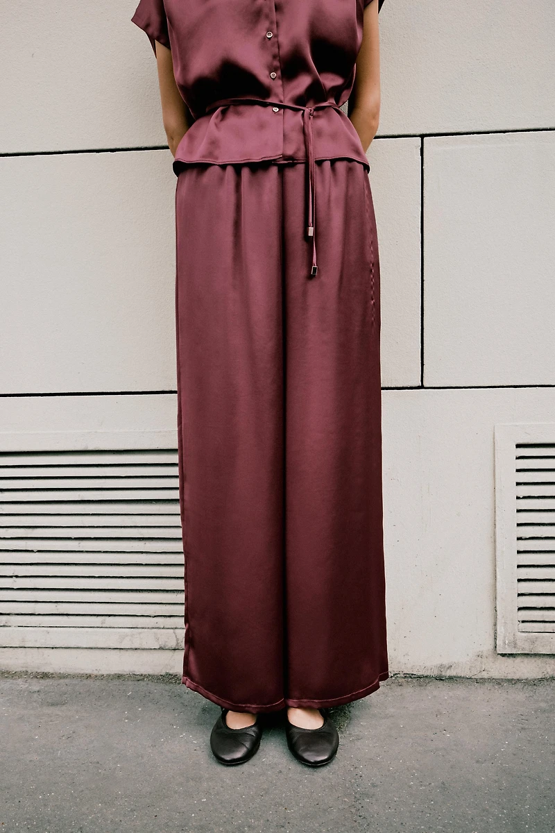 HIGH-WAISTED SLIM PANTS