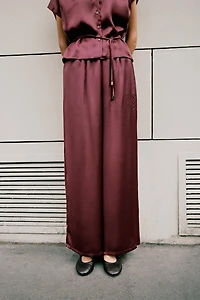 HIGH-WAISTED SLIM PANTS