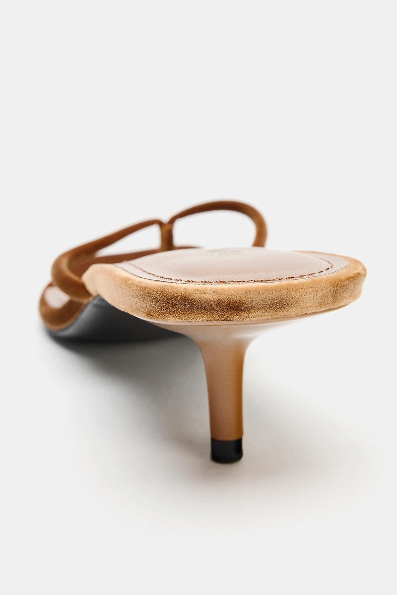 VELVET EFFECT SANDALS
