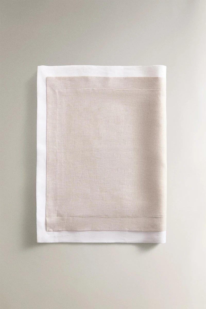 DOUBLE-LAYER LINEN TABLE RUNNER