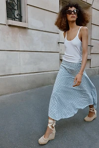 WOVEN WEDGE SANDALS