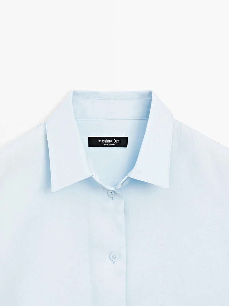 Flowing shirt with collar