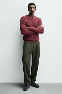 CASUAL SNEAKERS
