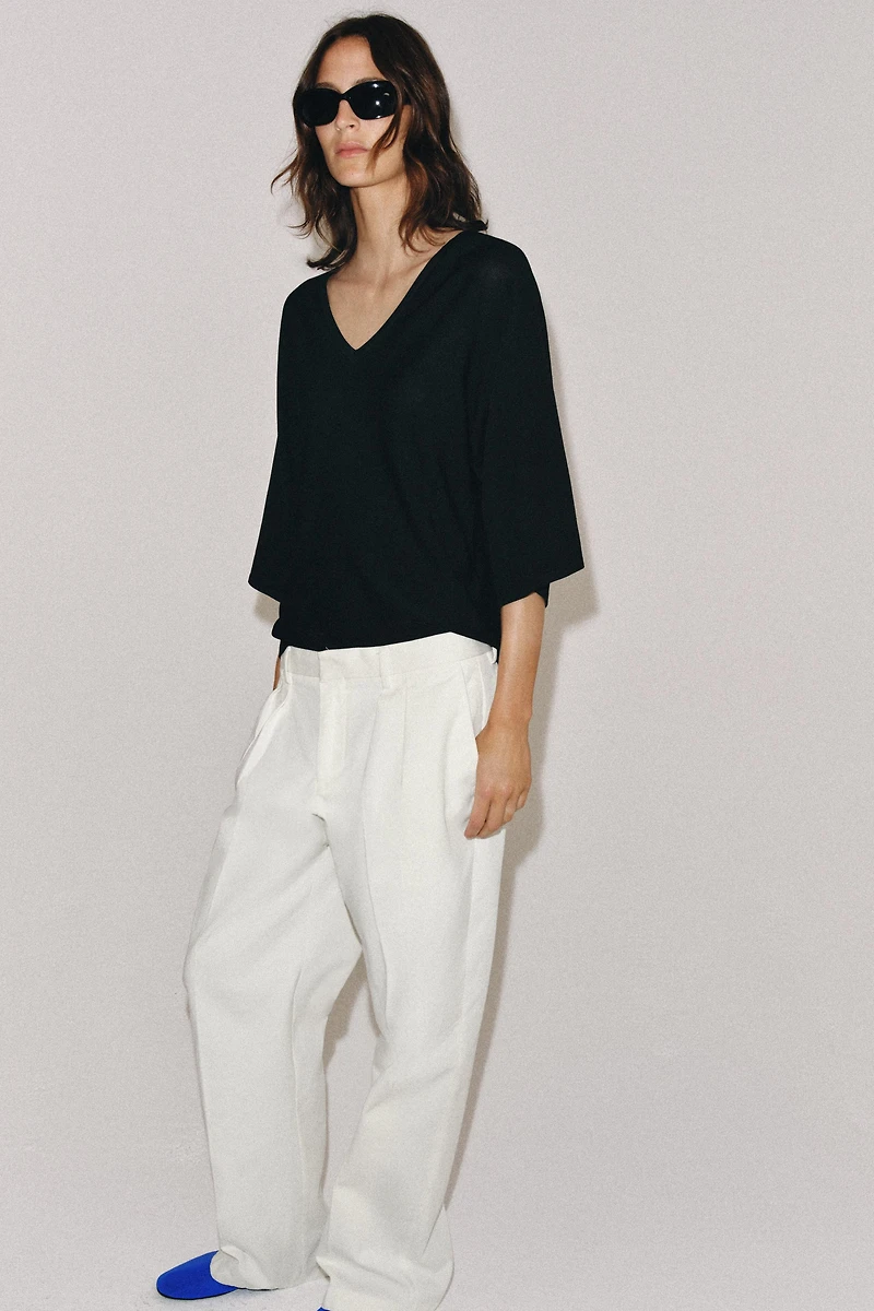 FLOWY V-NECK KNIT JUMPER