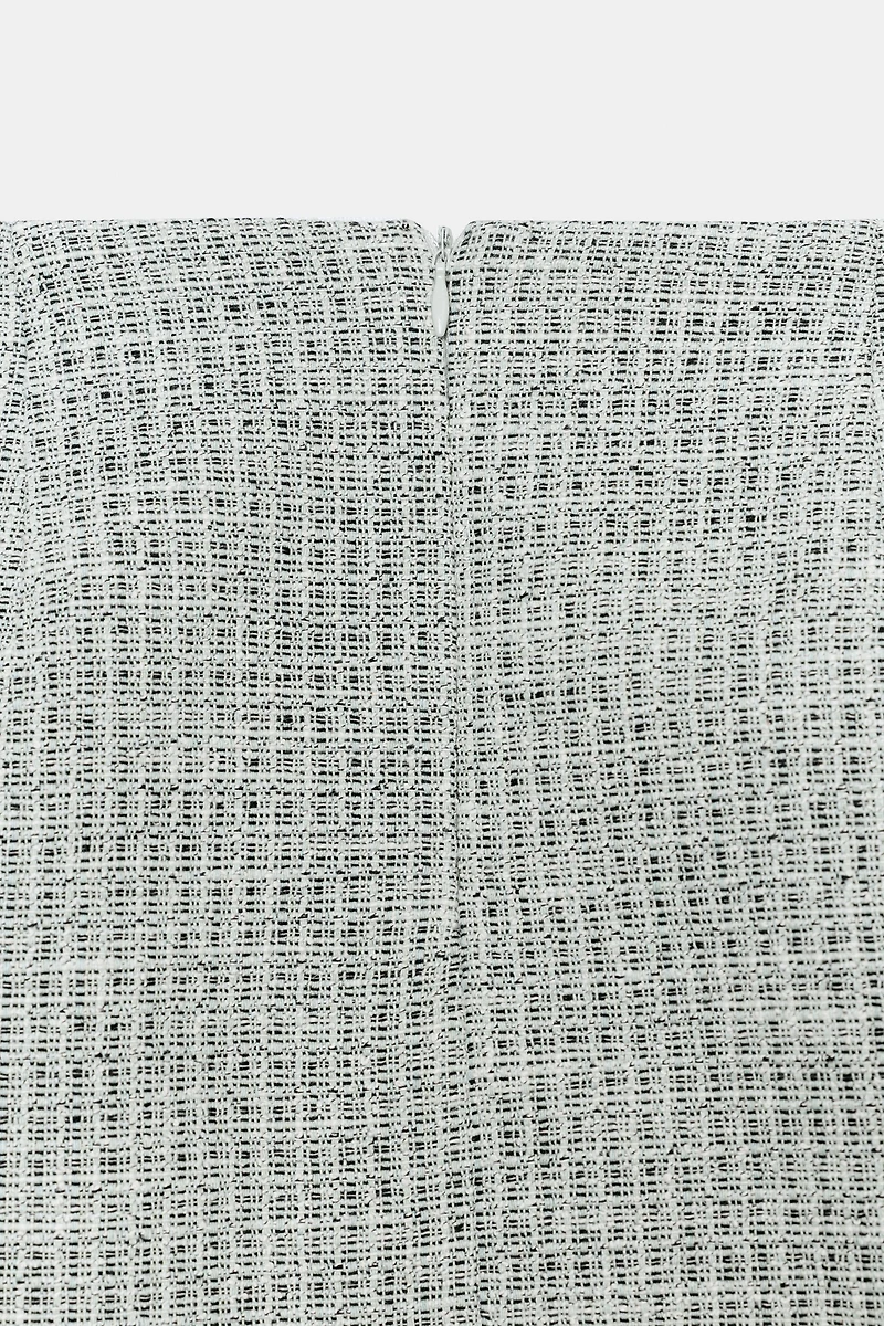 TEXTURED FRAYED MINI SKIRT