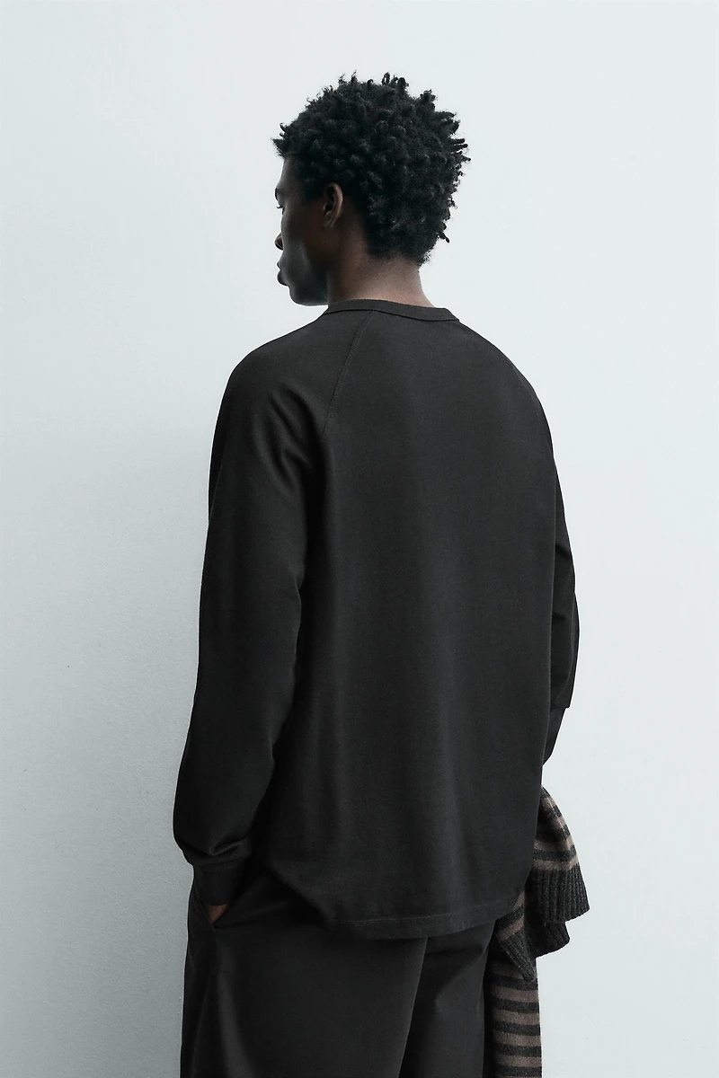 HENLEY T-SHIRT