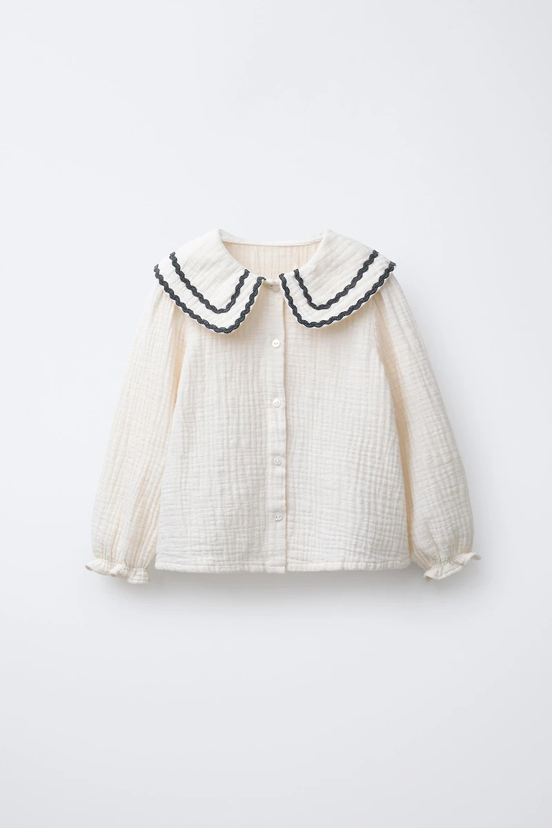 CONTRASTING SCALLOPED TEXTURED SHIRT