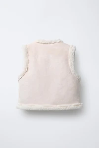 GILET EFFET DAIM BRODERIES MOUTONNÉES