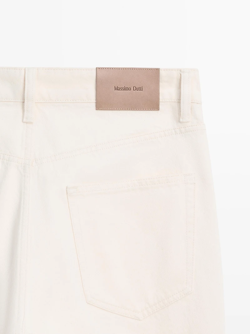 Tapered fit jeans