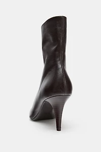 BOTTINES À TALONS EN CUIR