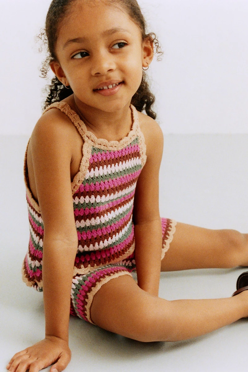CROCHET KNIT STRIPED SHORTS